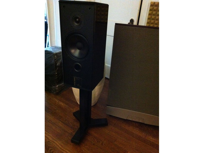 Harmon Kardon  30 Speaker (Floyd Toole Design)
