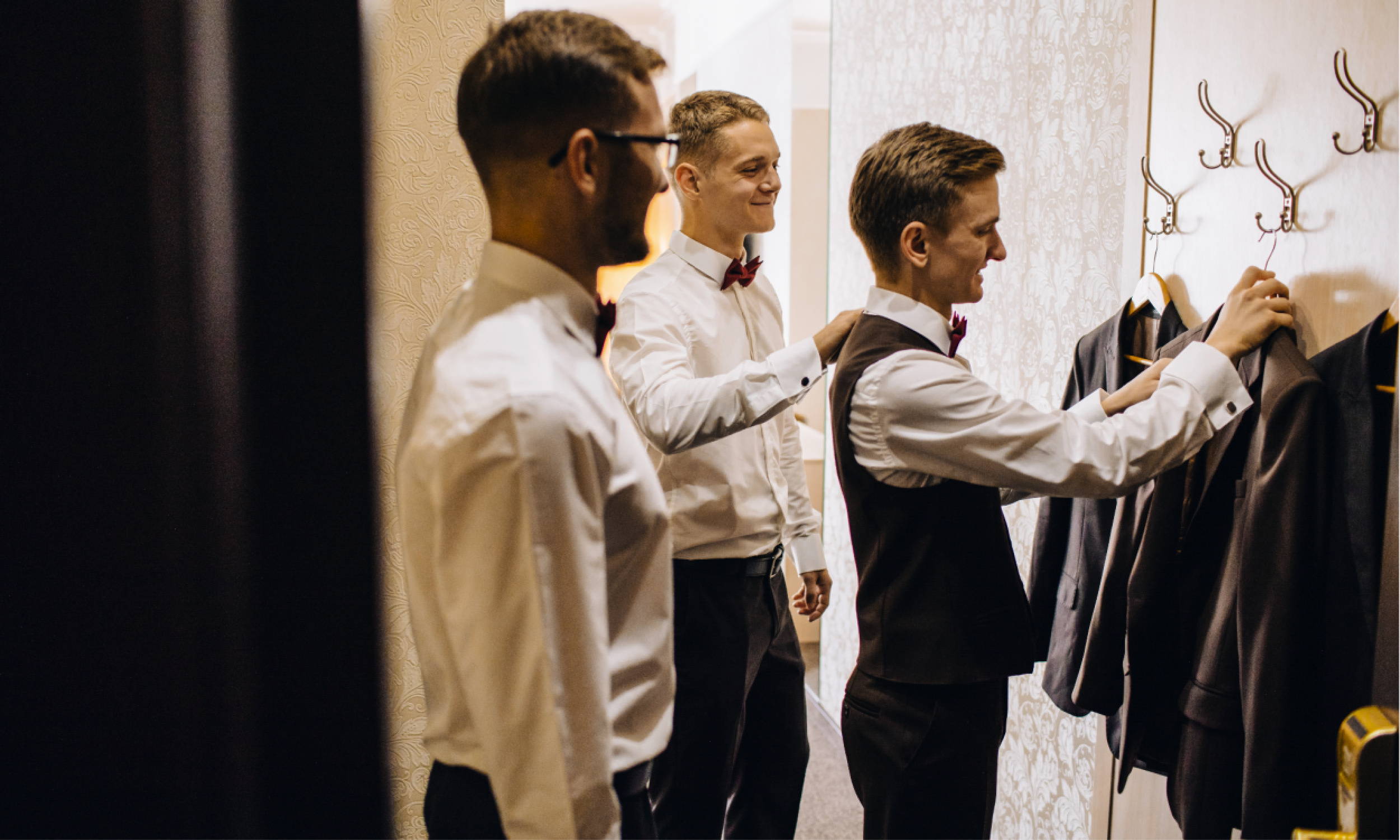 Groom & Groomsmen Getting Ready