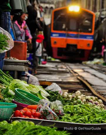 Enjoy lots of free time exploring both markets