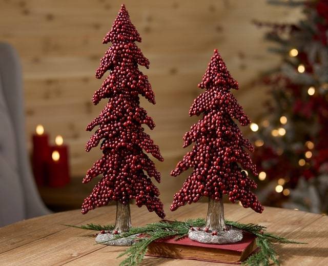 outdoor decoration nutcrackers with wreath and candy cane