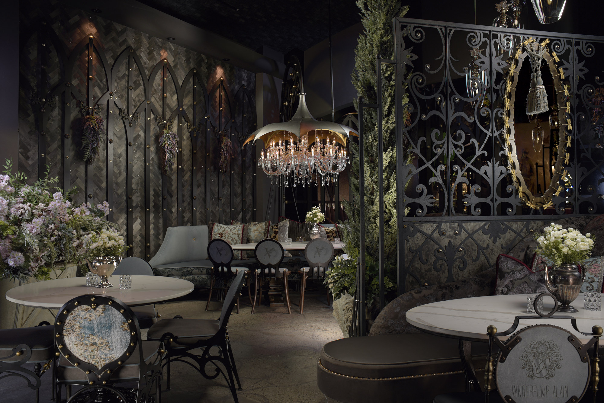 Vanderpump  Paris Uploaded on 2022-03-22