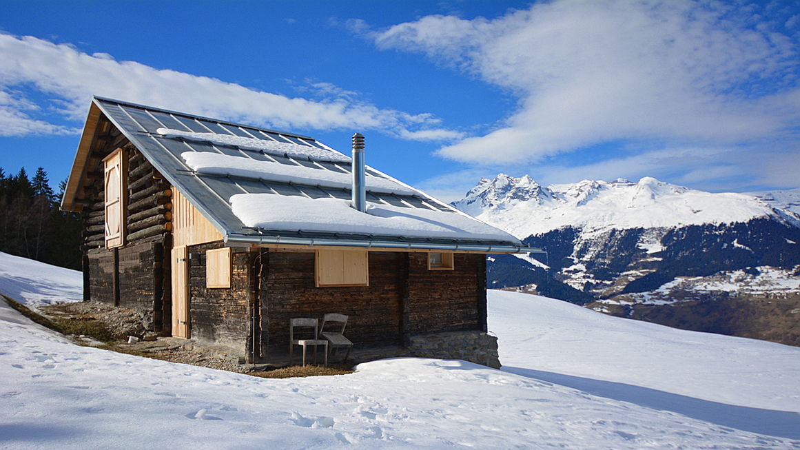 Zermatt
- Idyllisch gelegenes Maiensäss in Obersaxen mit hochwertigem Holz-Ausbau.