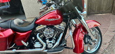 2012 HARLEY-DAVIDSON FLHX STREET GLIDE (LUX COLORS) motorcycle for rent near Tucson, AZ