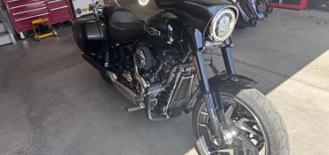 2018 HARLEY-DAVIDSON FLSB SPORT GLIDE ABS motorcycle for rent near DENVER, CO