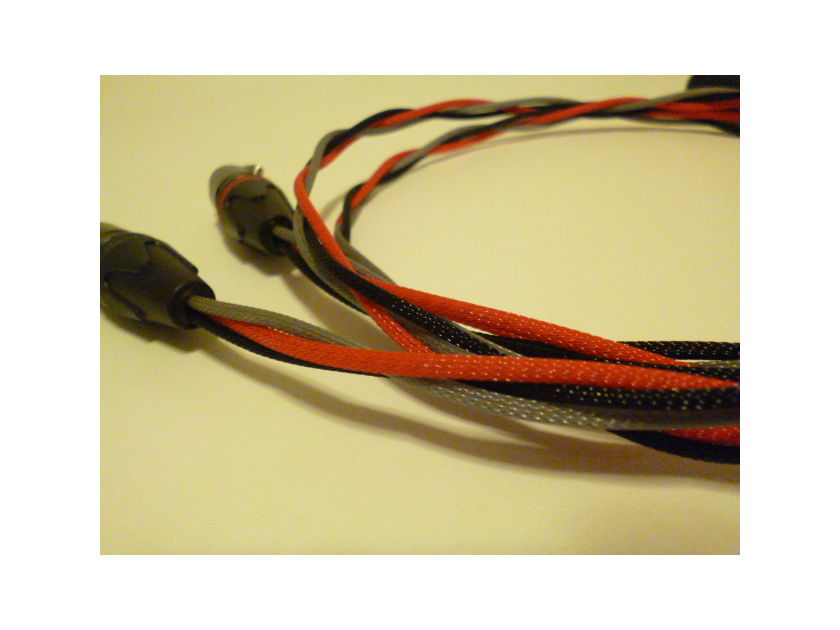 Schmitt Custom Audio Cables WE Solid 24g Black Gold 3 pin XLR Cables 1m 1pr