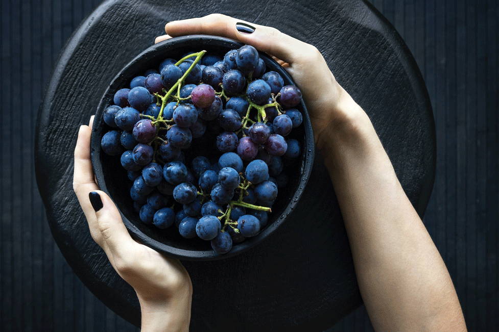 Bol de raisins pour la vinification naturelle