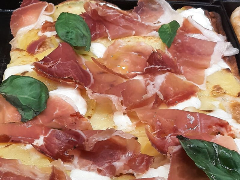 Cooking classes Abbadia San Salvatore: Tuscan-style pizza and focaccia workshop