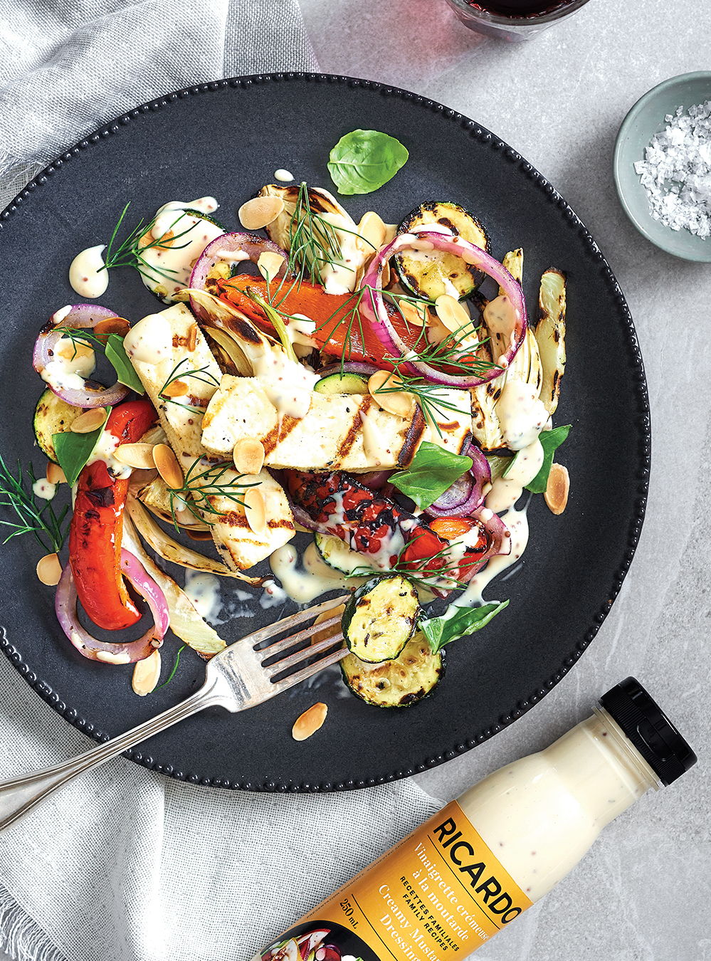 Grilled Halloumi and Vegetables with Almonds | RICARDO