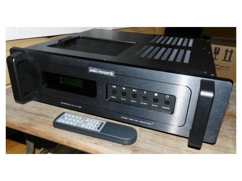 Audio Research Reference CD-8 NEW PRICE Tube CD Player Black  Low Tube Hrs.