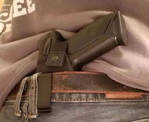 shoulder holster review, shoulder holster for men, shoulder holster for fat guy, right hand shoulder holster