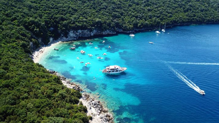 The charming village of Syvota is known for its warm hospitality and friendly locals, creating a welcoming atmosphere for visitors