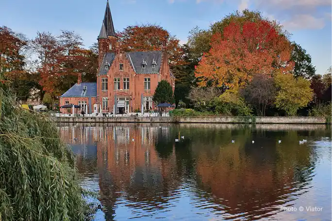 Guided boat trip and walk