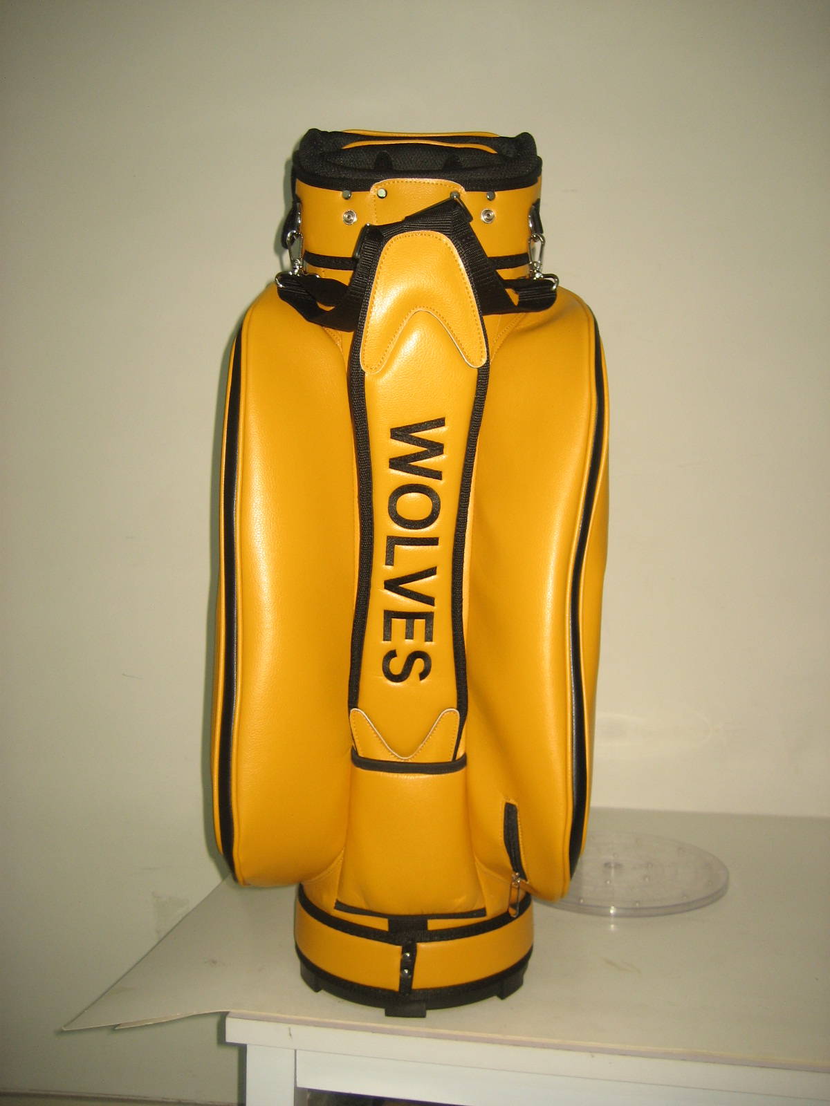 Customised football club golf bags by Golf Custom Bags 18