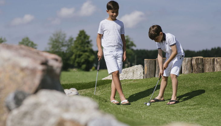 bester geburtstagde wildwakeski stonehill adventure golf aussicht wiese stein kinder