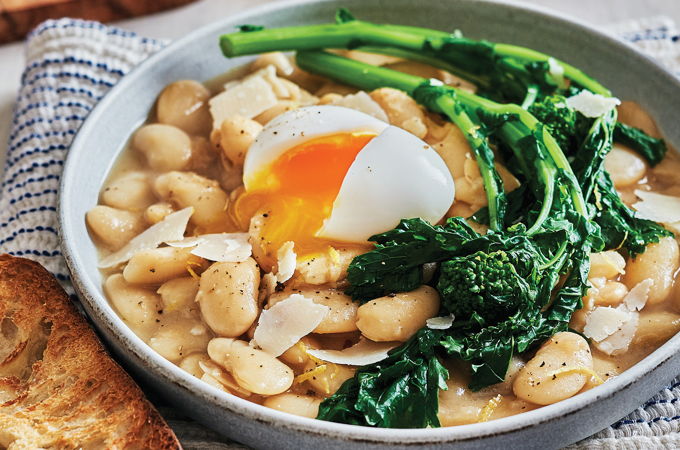 Oven-Baked White Beans in Broth with Soft-Boiled Eggs