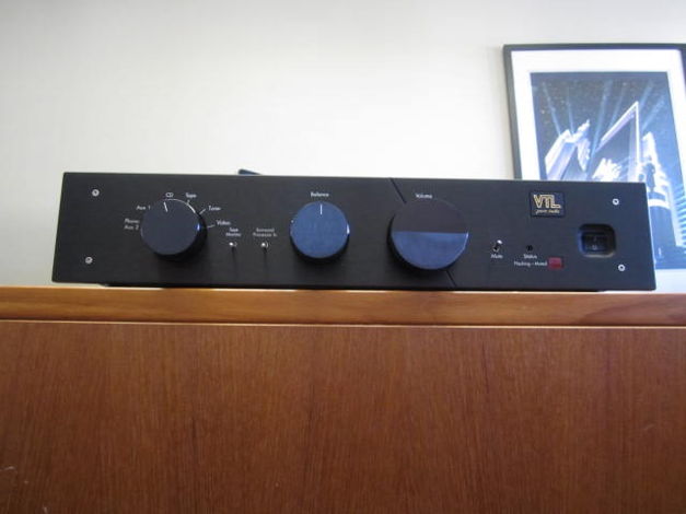 VTL TL-2.5 NOS with all tube MM/MC phono, remote, new t...