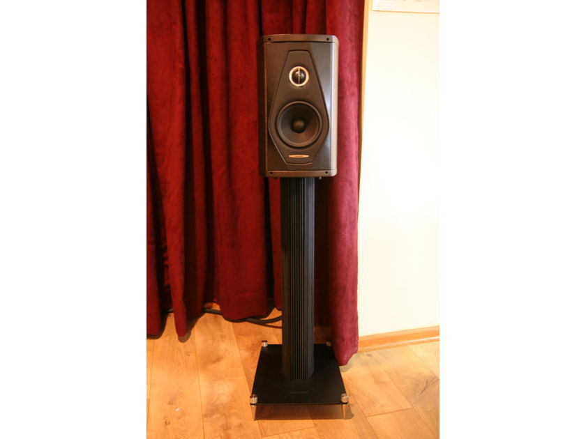 Sonus Faber  Olympica I Speakers Graphite with Stands