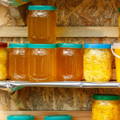 jars-of-raw-honey-prepper-supplies