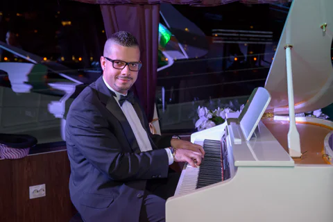Cruise with 4 Course Dinner & Piano Battle Show