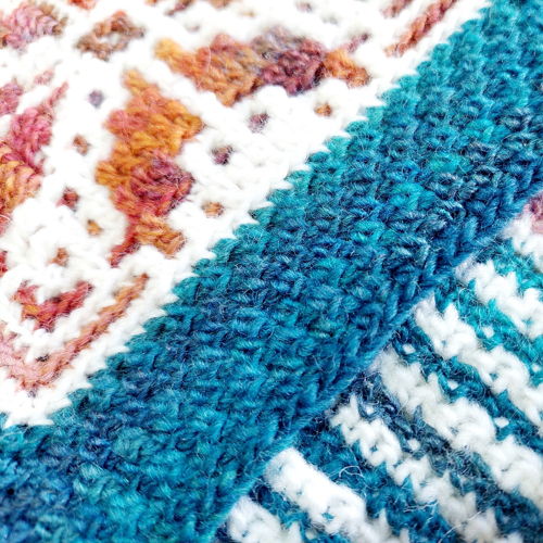 LITHUANIAN SUMMER. Rectangular center-out mosaic crochet blanket pattern