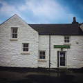 Façade principale de la distillerie Islay Gin sur l'île d'Islay dans les Hébrides intérieures d'Ecosse