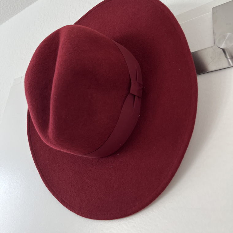 RED WINE Ecuatorian Hat