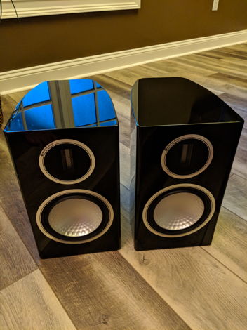 Monitor Audio Gold 100 Speakers Piano Black