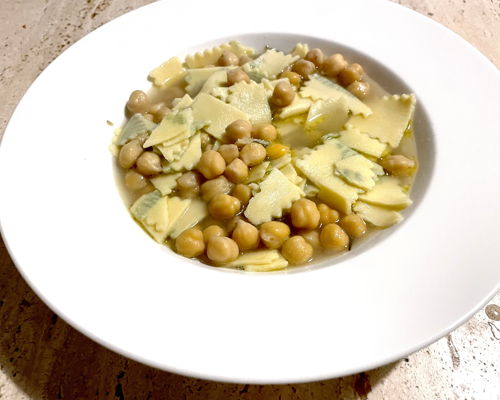 Corsi di cucina Roma: Un viaggio nel gusto: impara mettendo le mani in pasta