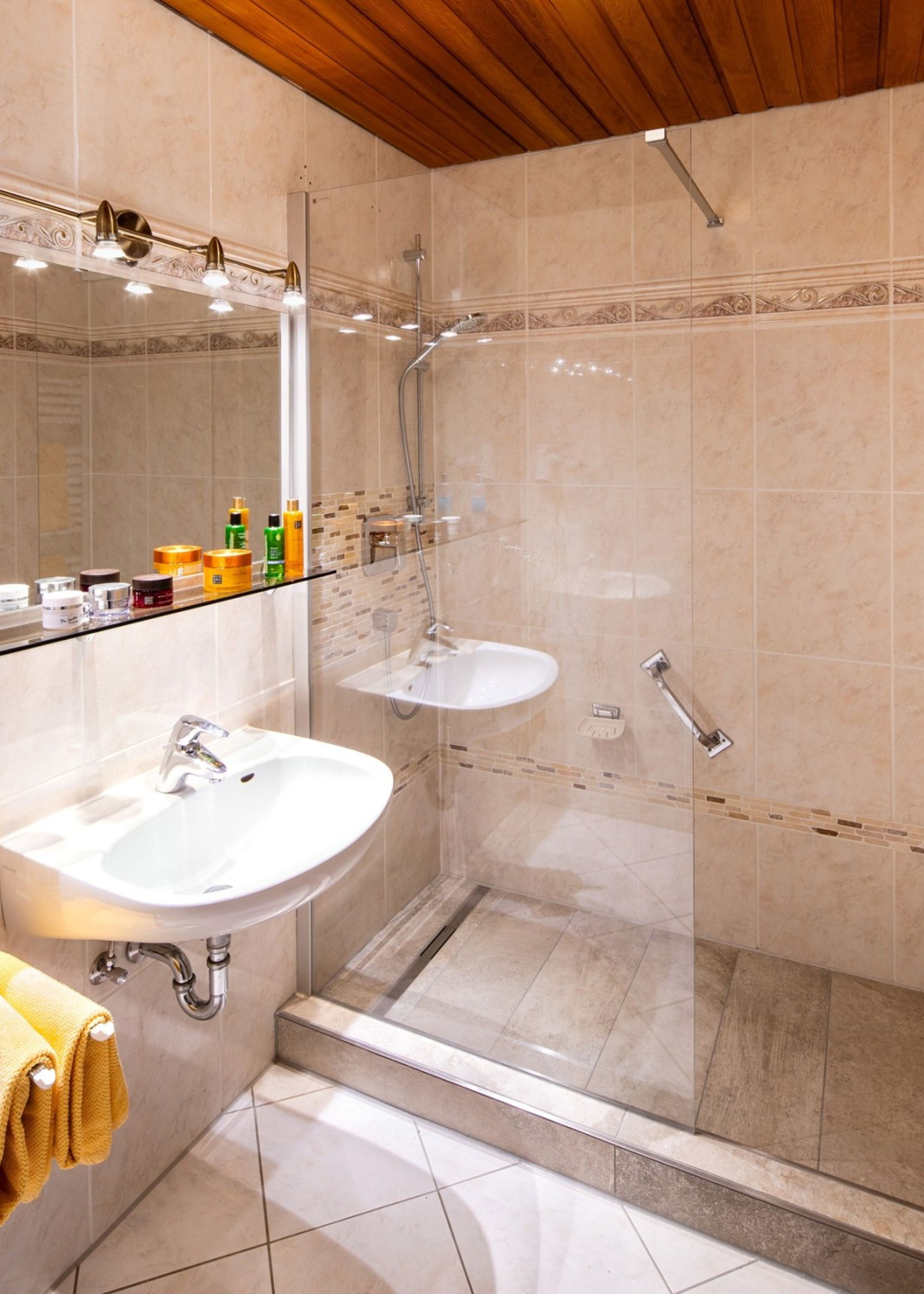 Entspannen im stilvollen Badezimmer der Ferienwohnung an den Allgäuer Bergen gelegen