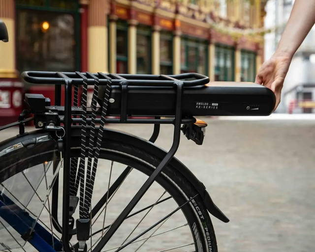 Elektrische fiets batterij achteraan