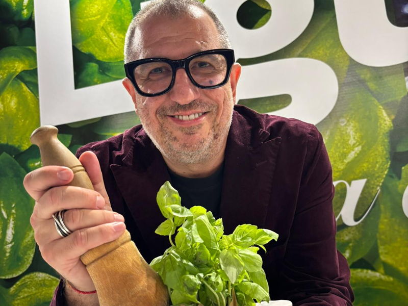 Cooking classes Chiavari: Pesto experience: a journey into Ligurian flavors