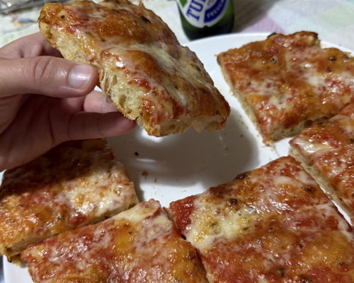 Corsi di cucina San Pietro in Bevagna: L'arte della pizza: tecniche e segreti per impasti perfetti