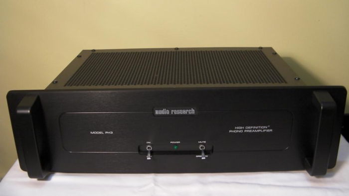 Audio Research  PH-3 High Definition Phono Preamplifier...