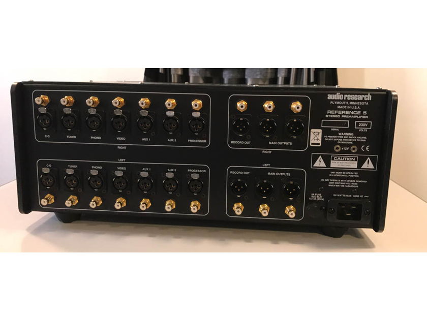 Audio Research Reference 5SE  - 240V from EU, as new, 1 year old