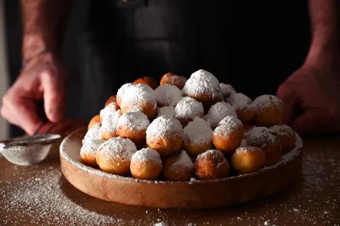 Traditional Cafés and Pastry Shops Walking Tour