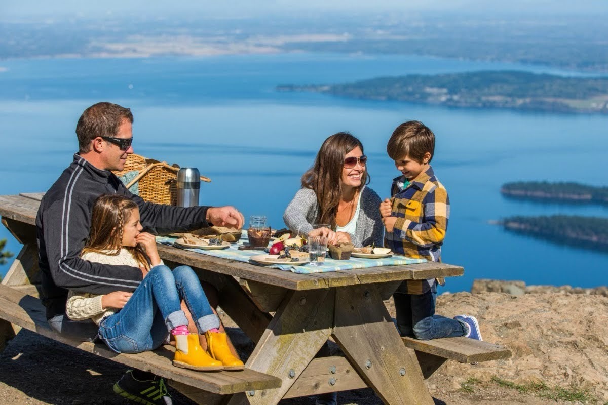 Mount Constitution Hike & Gourmet Picnic image