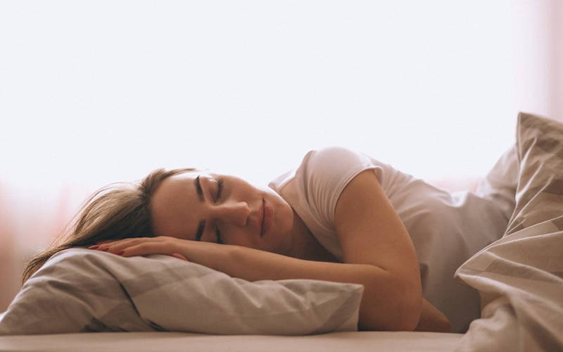 Does Lack of Sleep Cause Weight Loss or Gain