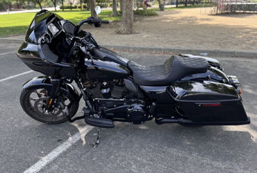 2022 HARLEY-DAVIDSON ROAD GLIDE ST motorcycle for rent near Vacaville, CA