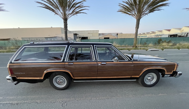 1987 ford country squire lx wagon primary photo