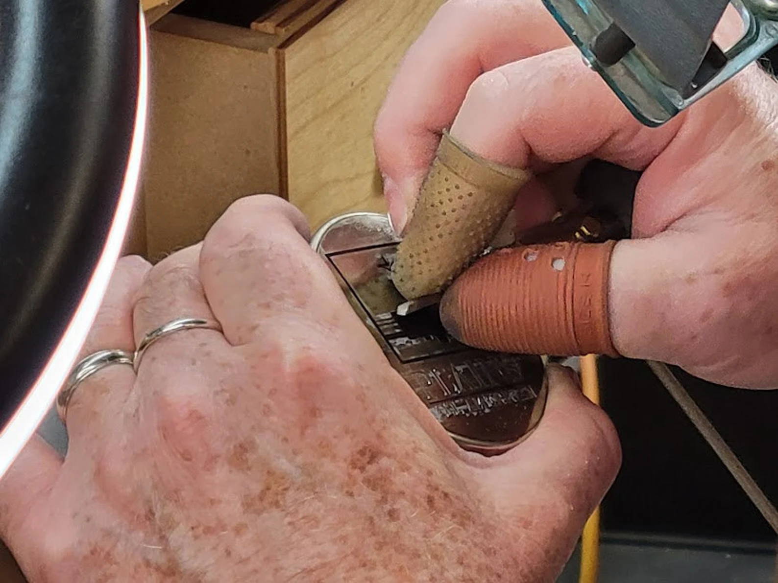 Hand Engraving Metal 001