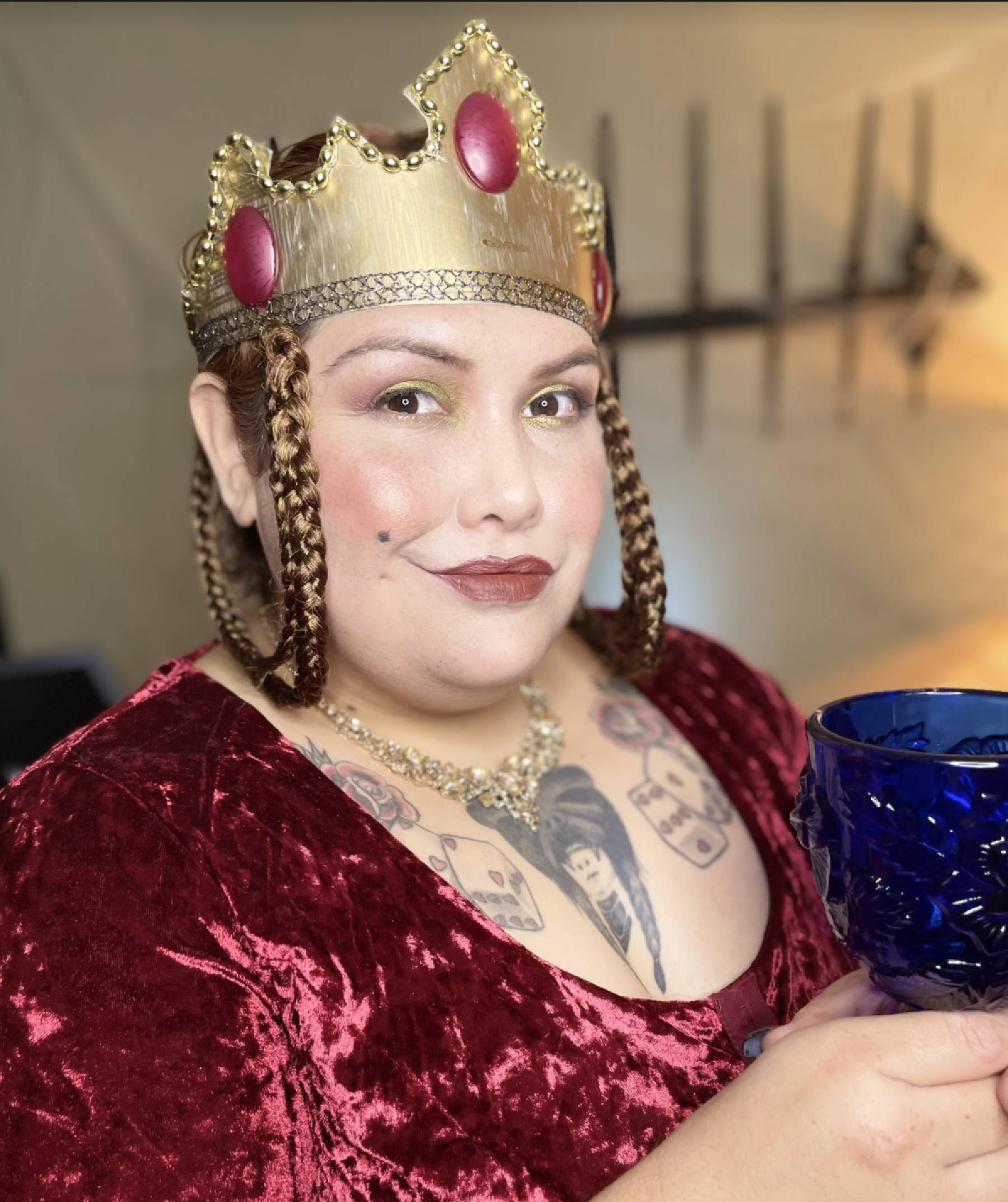 Davines medieval queen halloween tutorial costume