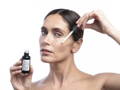 Model applying serum 