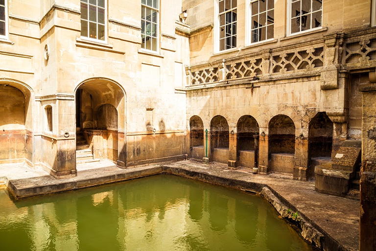 Roman bathhouses - the first record of home heating 