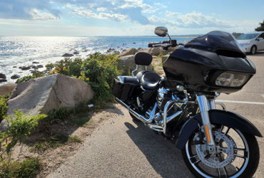 2017 HARLEY-DAVIDSON TOURING ROAD GLIDE SPECIAL motorcycle for rent near Bristol, CT