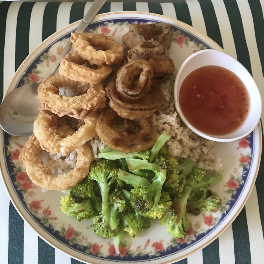 Fried squid rings and onion rings 😁🤗👍🏻