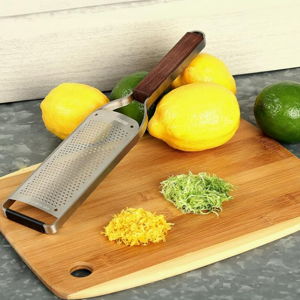 Microplane Master Series Wood Handle Stainless Steel Frame Fine Blade Cheese Grater/Lemon Zester