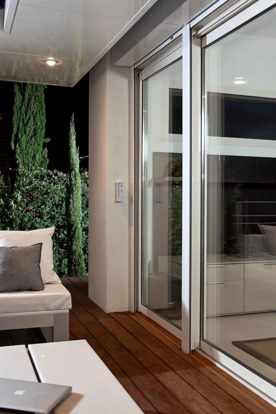 Alarme sans fil Daitem sur une villa contemporaine — photo 2
