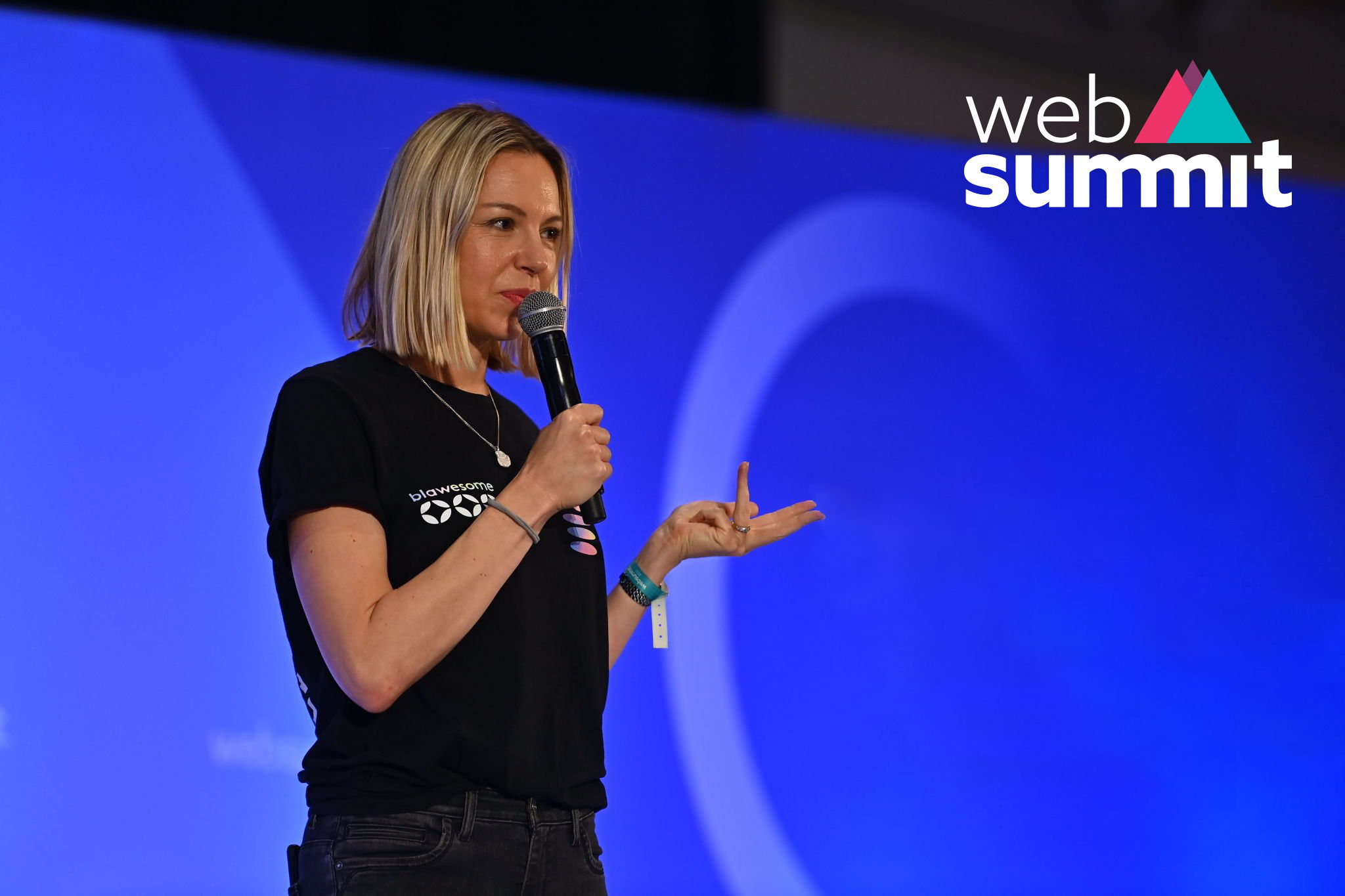 CEO Jennifer Kruidbos presenting at the Web Summit Founder Showcase November 2022