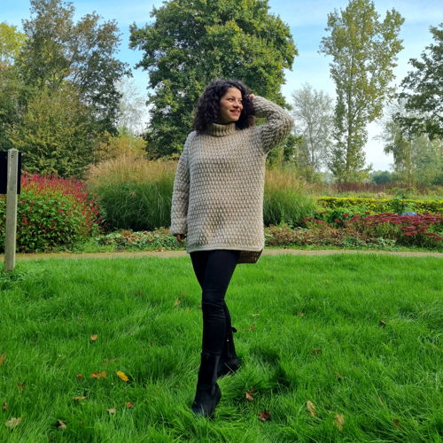 Coaty Sweater. Trendy Alpine Stitch Crochet Sweater Pattern | Cozy Textured Design