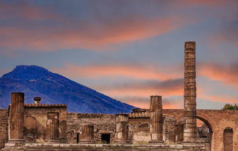 From Rome: Pompeii and Naples Guided Train Trip